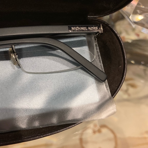 Michael Kors Glasses - Picture 4 of 6
